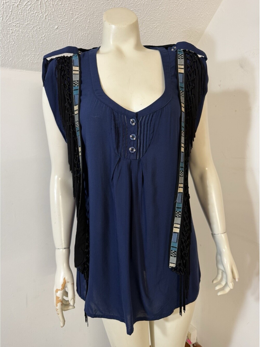 Freelance Women Large Sleeveless Top Navy Fringed Braid Over Shoulders Deep V